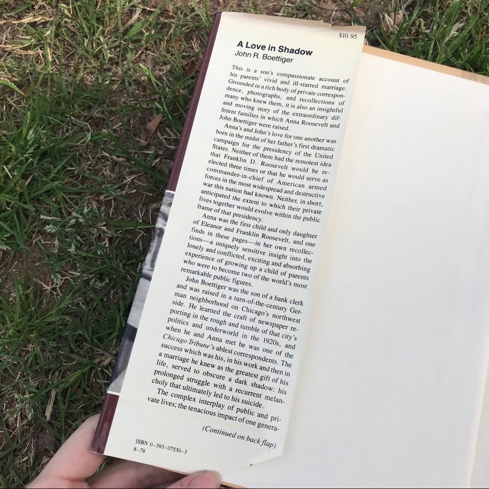 A Love In Shadow book - Picture 6 of 11